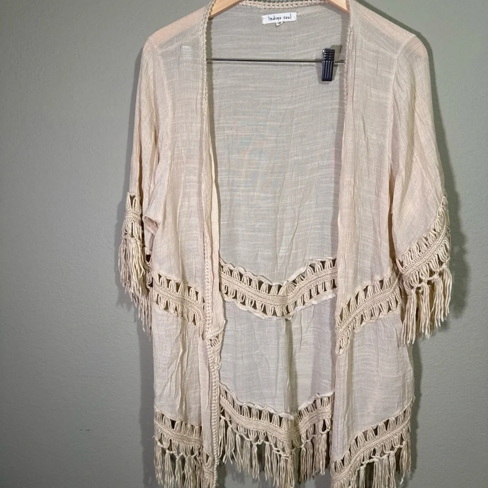 Indigo Soul Lightweight Open Cardigan Med Fringe Short Sleeve Beige Cream Cover